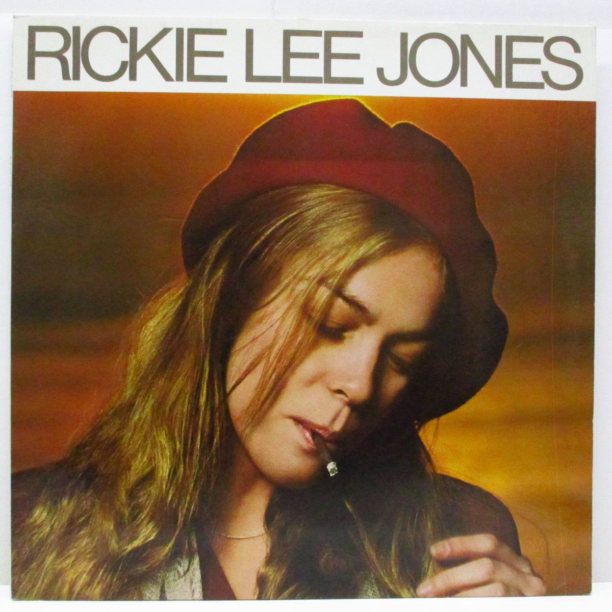 RICKIE LEE JONES (リッキー・リー・ジョーンズ) - Rickie Lee Jones (1st) (EU 80's 再発 LP/バーコード無し光沢ジャケ)