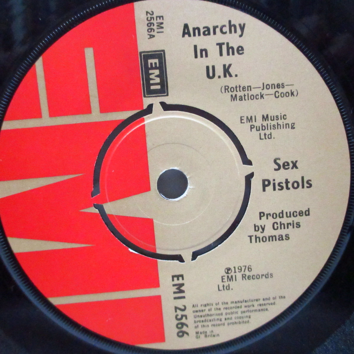 SEX PISTOLS (セックス・ピストルズ) - Anarchy In The U.K. (UK 初回5,000枚「プロデューサー名が両面共クリストーマスのミス表記」ラウンドセンター 7"/赤カンパニースリーブ)