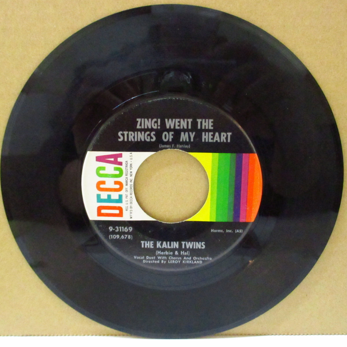 KALIN TWINS (カリン・ツインズ) - Zing! Went The Strings Of My Heart (US オリジナル 7インチ) 古典ポップ名曲の清涼ティーンポップ・カヴァ!