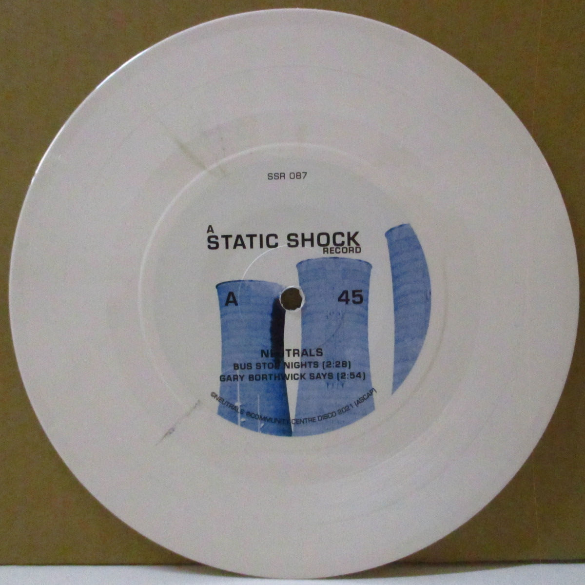 NEUTRALS (ニュートラルズ) - Bus Stop Nighta E.P. (UK '22 限定350枚2ndプレス4曲入り「ホワイトヴァイナル」 7インチ+光沢ジャケ, ポストカード, コースター)