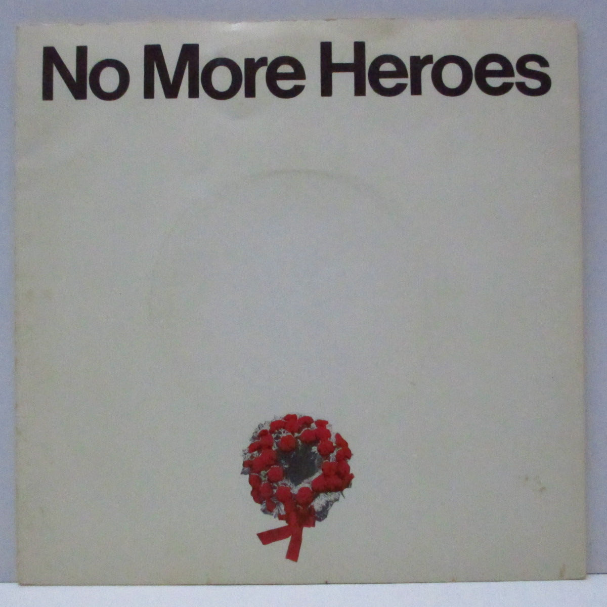 STRANGLERS, THE (ストラングラーズ ) - No More Heroes (UK 「初回オリジナル花輪ラベ」ラウンドセンター 7"/光沢紙固紙折り返ジャケ)