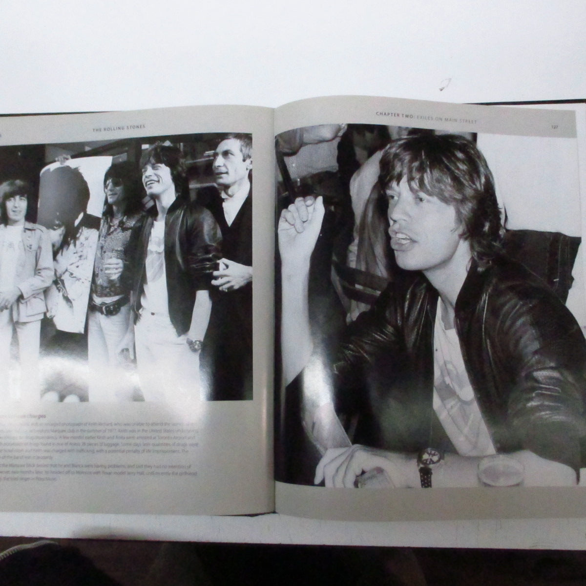 ROLLING STONES (Susan Hill 著) (ローリング・ストーンズ) - A Photographic History of the Rolling Stones (UK オリジナル「ハードカバー」ブック) 写真+ストーンズ史 !