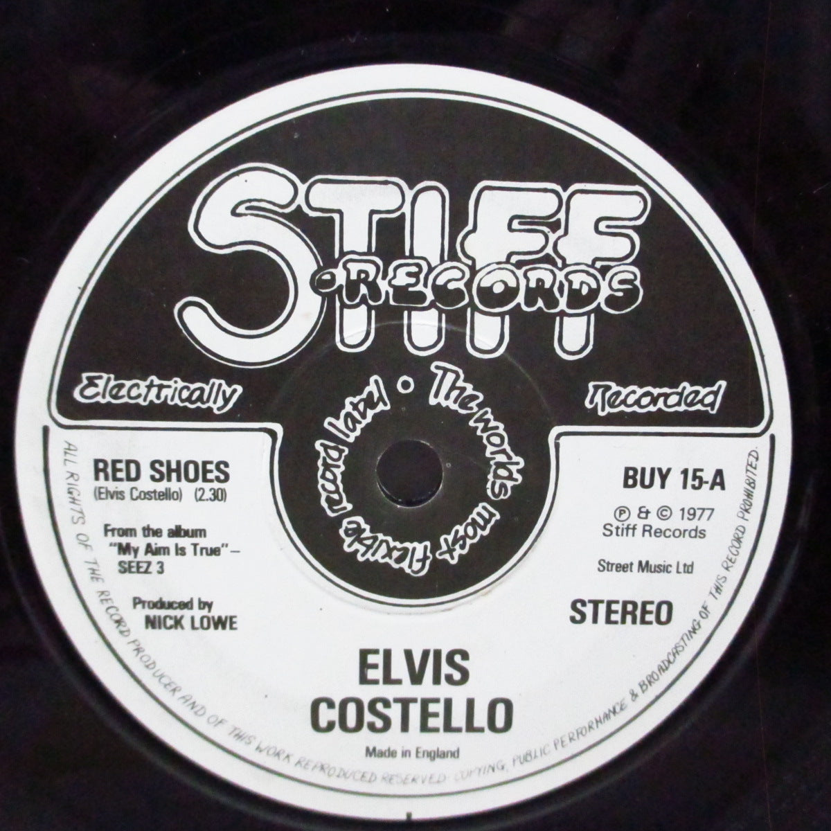 ELVIS COSTELLO (エルヴィス・コステロ) - Red Shoes (UK '77セカンドプレス「フラットセンター」7"/カンパニースリーブ) ラベ周りに滑り止めラベルリング無 Ver !