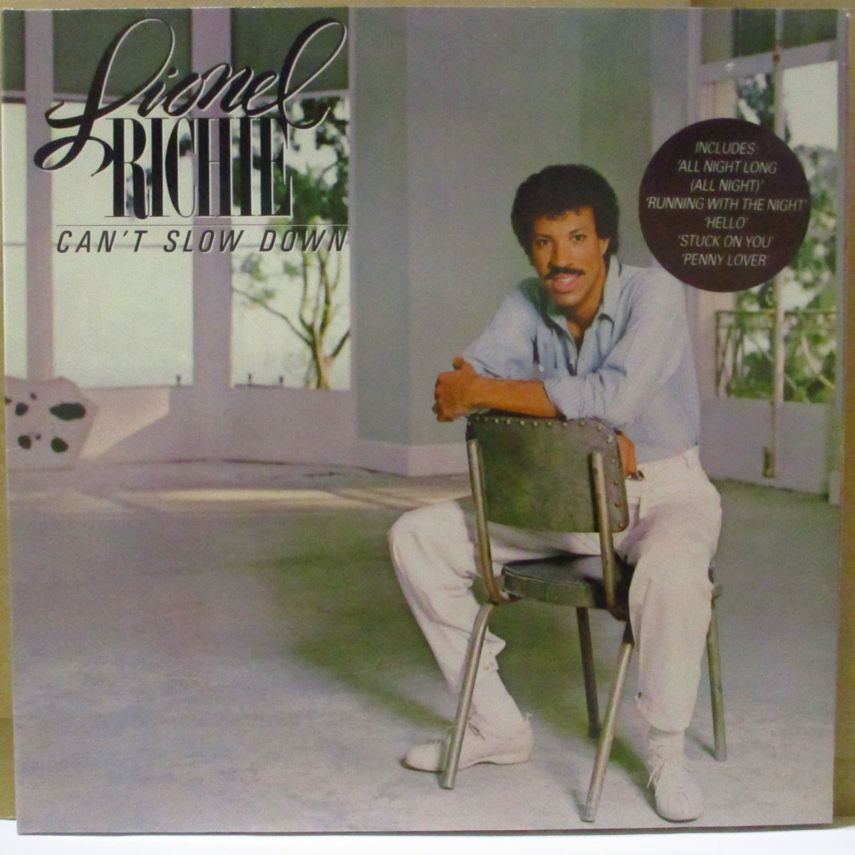 LIONEL RICHIE (ライオネル・リッチー) - Can't Slow Down (EU '85 再発品番「ZL 72020」ステレオLP;インナー/見開きジャケ)大ヒット「All Night Log」収録。