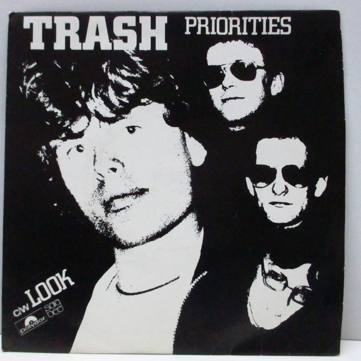 TRASH (トラッシュ) - Priorities / Look (UK オリジナル 7"/光沢固紙折り返しジャケ) '77年デビューシングル!