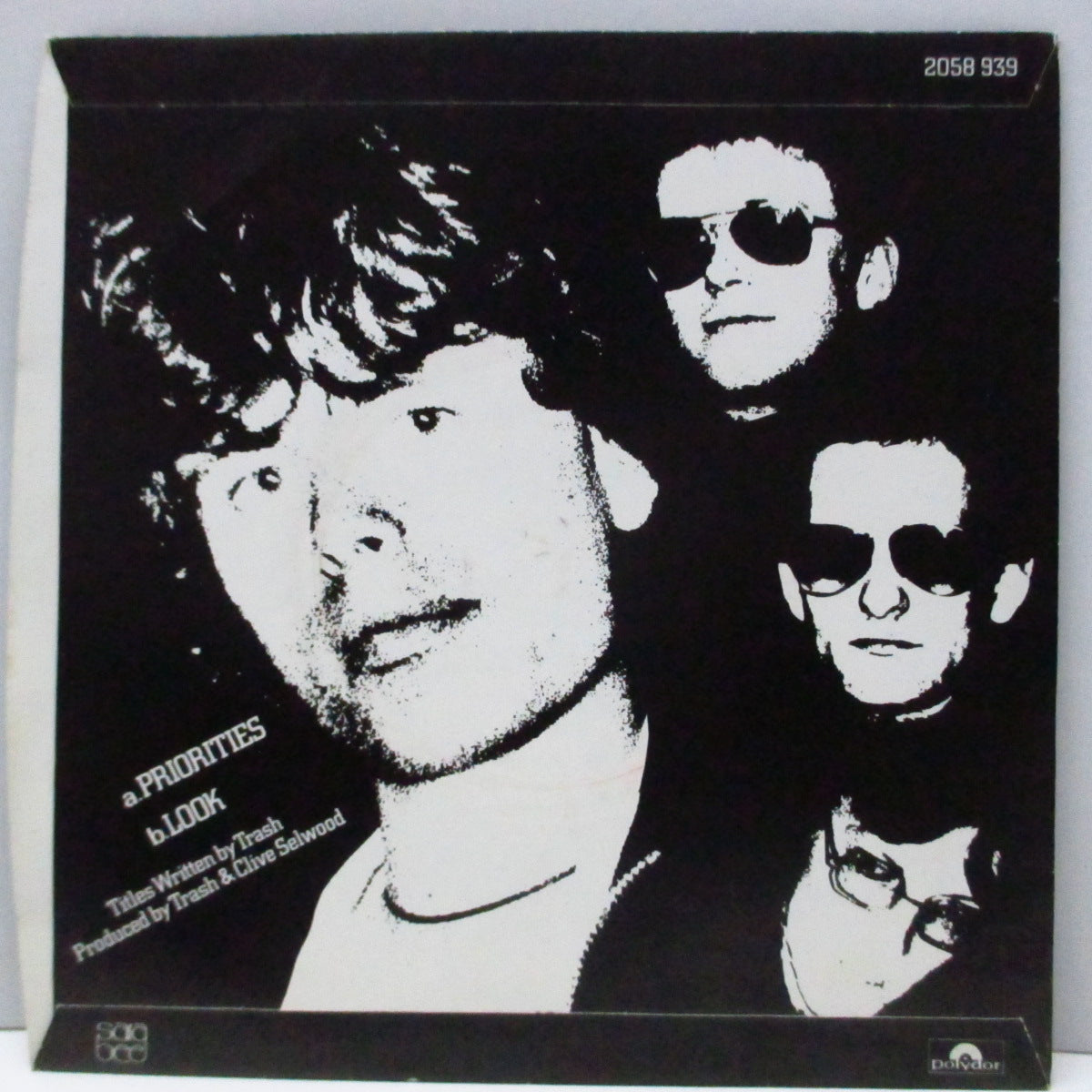 TRASH (トラッシュ) - Priorities / Look (UK オリジナル 7"/光沢固紙折り返しジャケ) '77年デビューシングル!