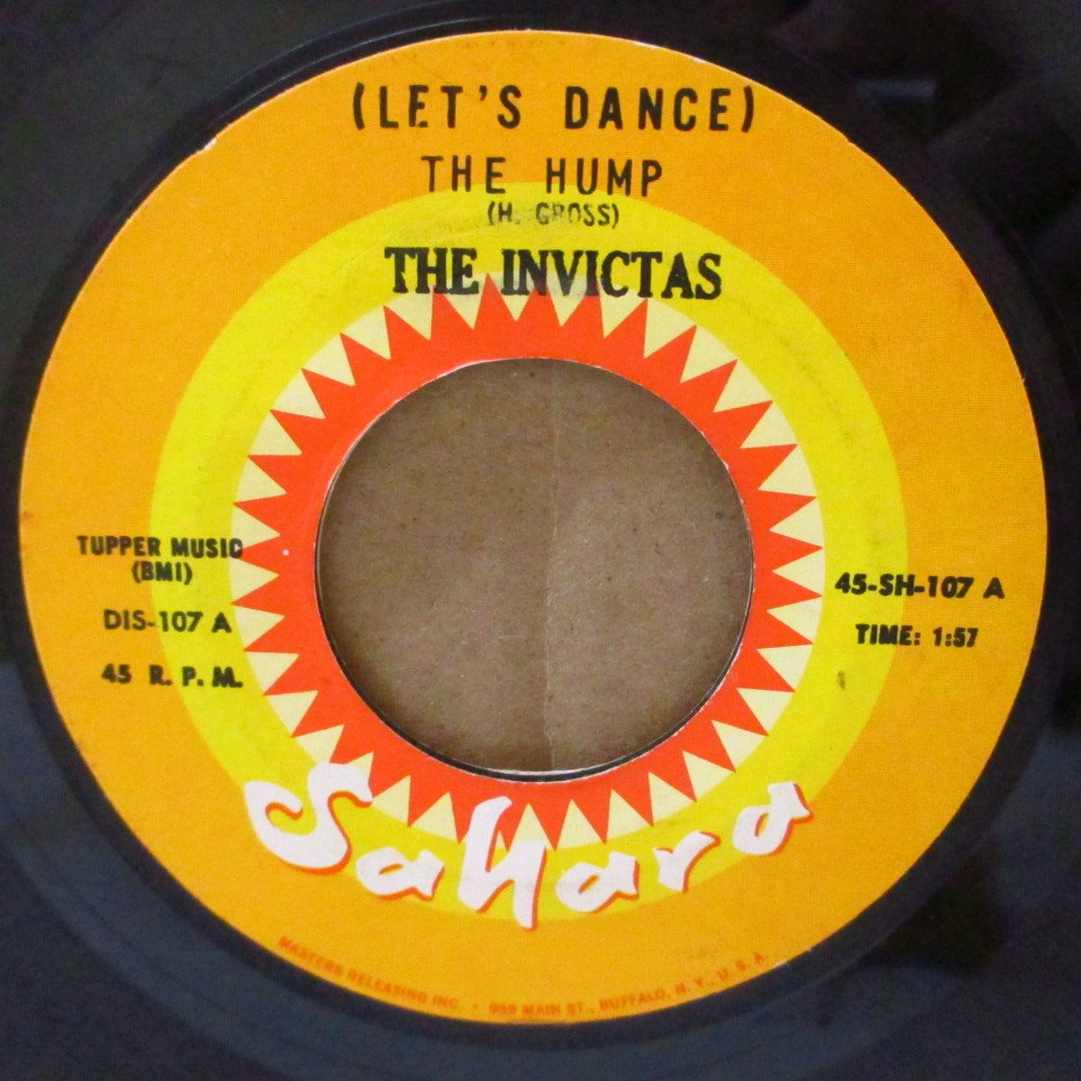 INVICTAS, THE (ジ・インヴィクタス) - ( Let's Dance ) The Hump (US '66 再発カラー・ラベ・インチ)爆発的イケイケ・ズンドコ・ガレージ・パンク名曲!