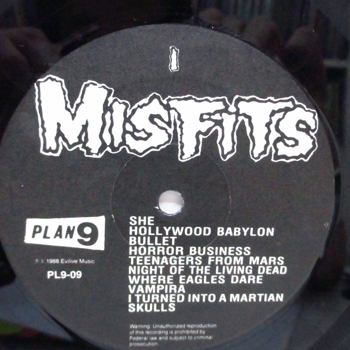MISFITS (ミスフィッツ) - Collection I (US '88 初回オリジナル「光に透かすと赤茶色盤」バージョン!」LP) 未発表バージョンを含む20曲 !