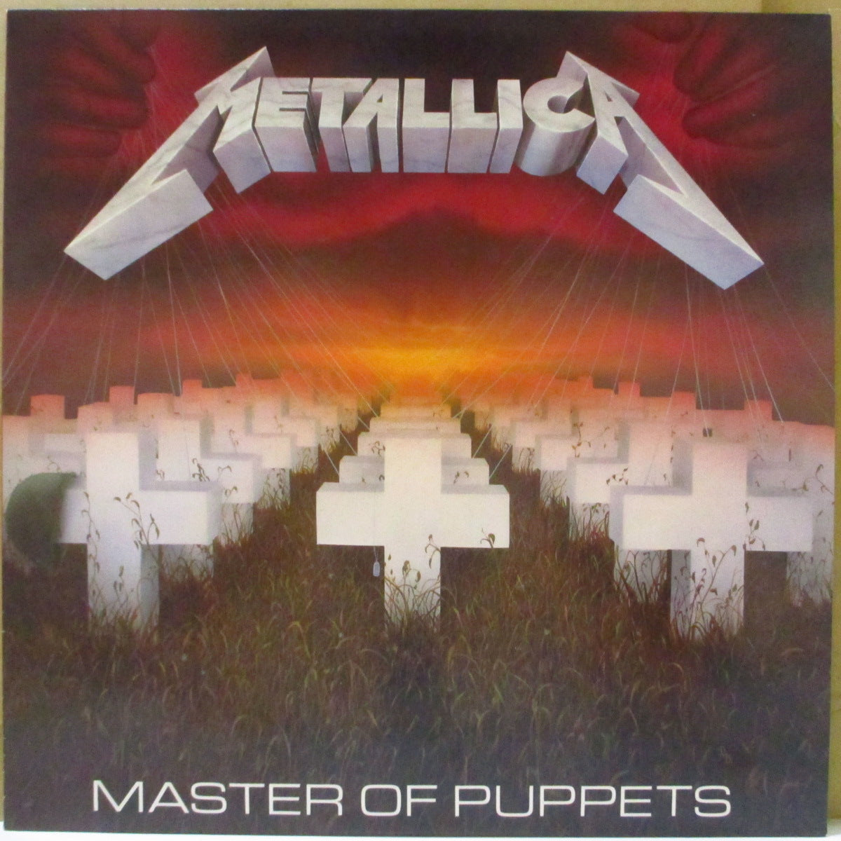 METALLICA (メタリカ) - Master Of Puppets (US オリジナル「黒&赤ラベ」 LP+インナー/バーコードあり光沢ジャケ) '86年3rdアルバム