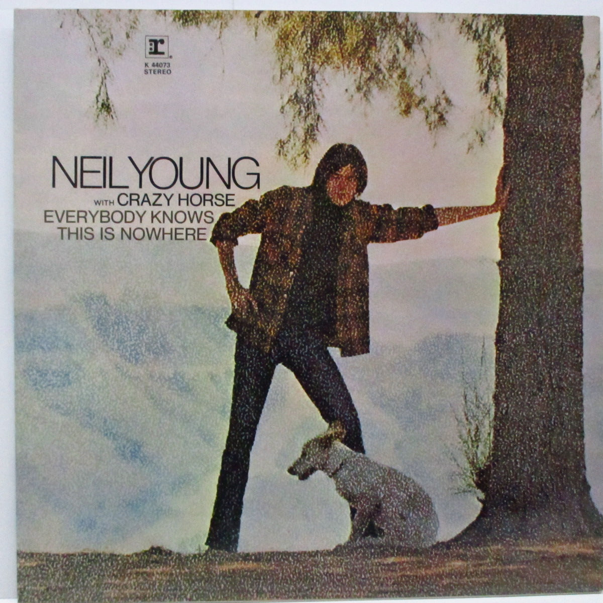 NEIL YOUNG (ニール・ヤング) - Everybody Knows This Is Nowhere (UK '71再発「Wロゴ無ラベ」LP+表面コーティングジャケ /K-44073)