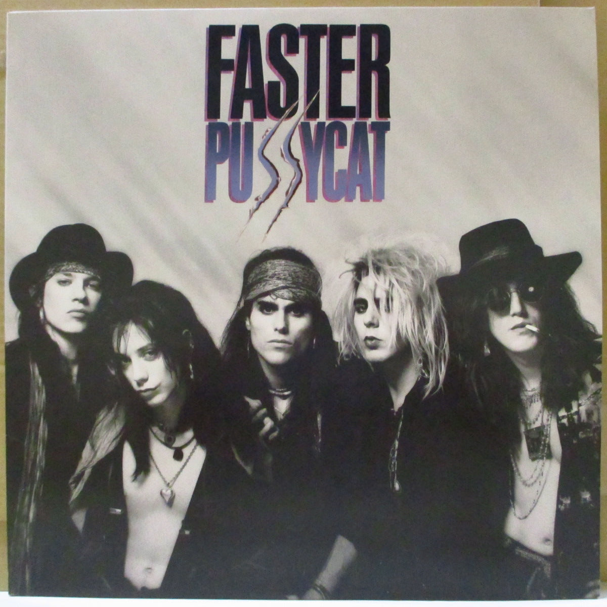 FASTER PUSSYCAT (ファスター・プッシーキャット) - S.T. <1st Album> (US オリジナル LP+ソフト紙インナー) '87年1stアルバム