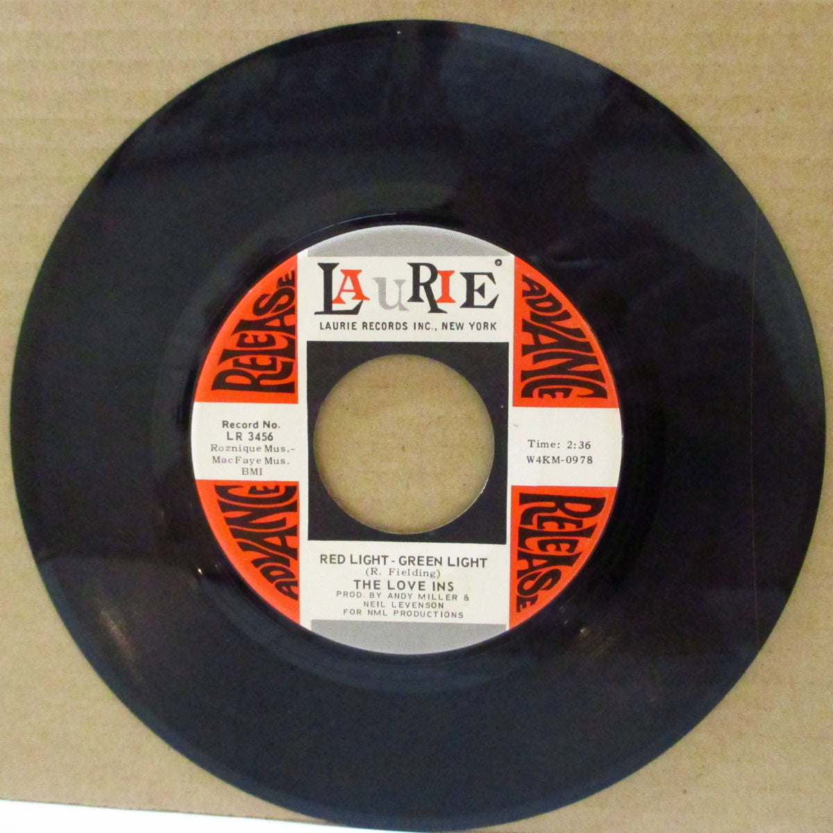 LOVE INS, THE (ザ・ラブ・インズ)  - Red Light - Green Light (US '68 アドバンス・プロモ・ラベ7インチ)ミッドテンポ・バブルガム調の美メロ・ソフト・ポップス！