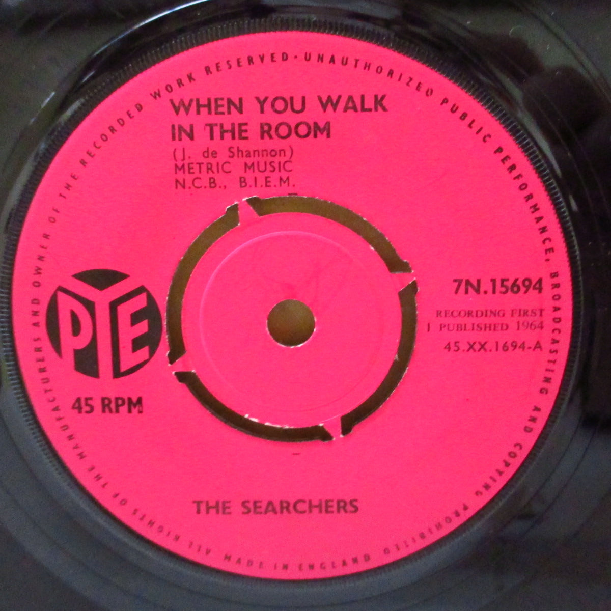 SEARCHERS (サーチャーズ)  - When You Walk In The Room (UK '64 オリジナル「ピンク紙ラベ・ラウンドセンター」 7インチ+カンパニースリーブ)