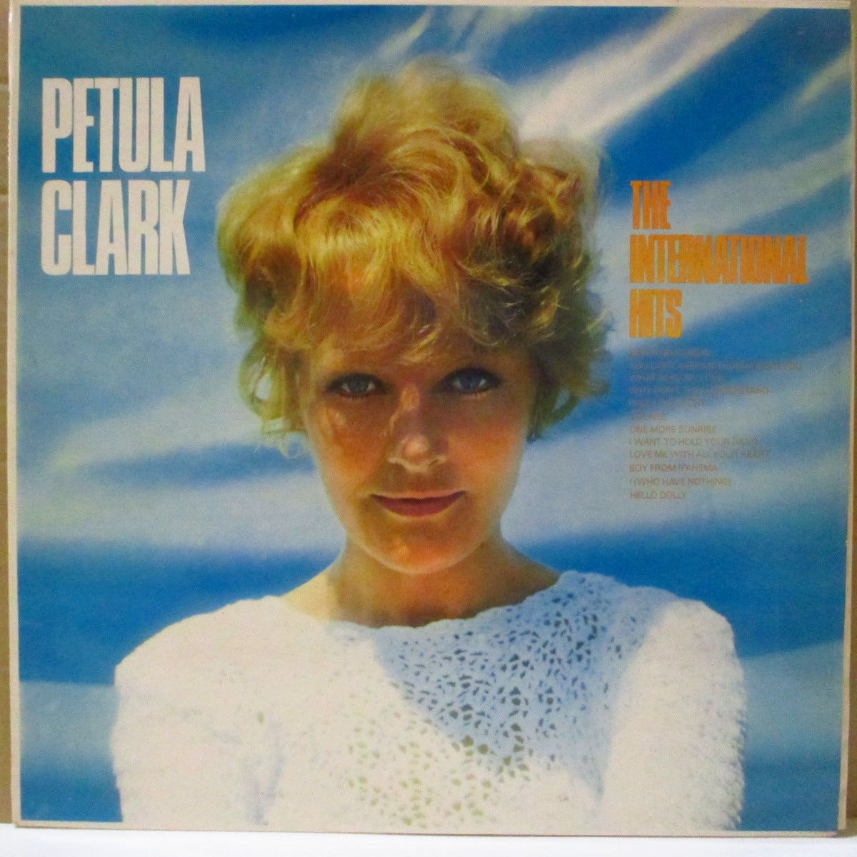 PETULA CLARK (ペトゥラ・クラーク)  - Sings The International Hits (UK '65 オリジナル・モノラル LP/表面コーティング折り返しジャケ) 世界各国のヒット曲のカバーアルバム。近年稀な美品