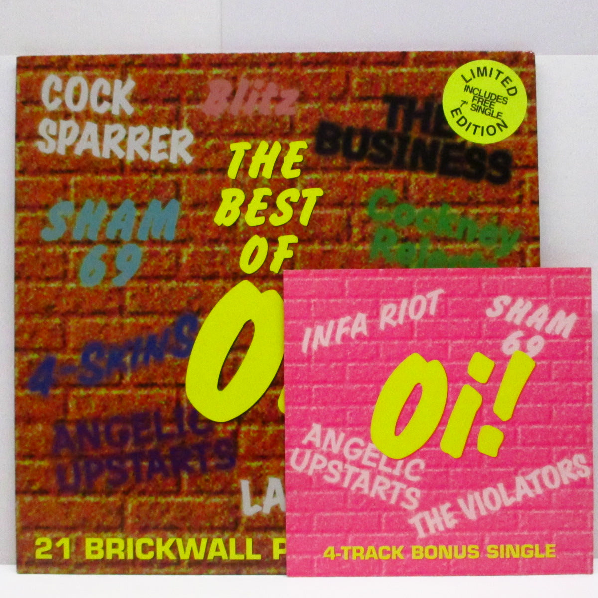 V.A. (80's UK Oi!コンピ！)  - The Best Of Oi! : 25 Brickwall Classics (UK '96 限定再発「黒盤」LP+4曲入ボーナス 7"、ステッカー付ジャケ/DOJO LP 094)