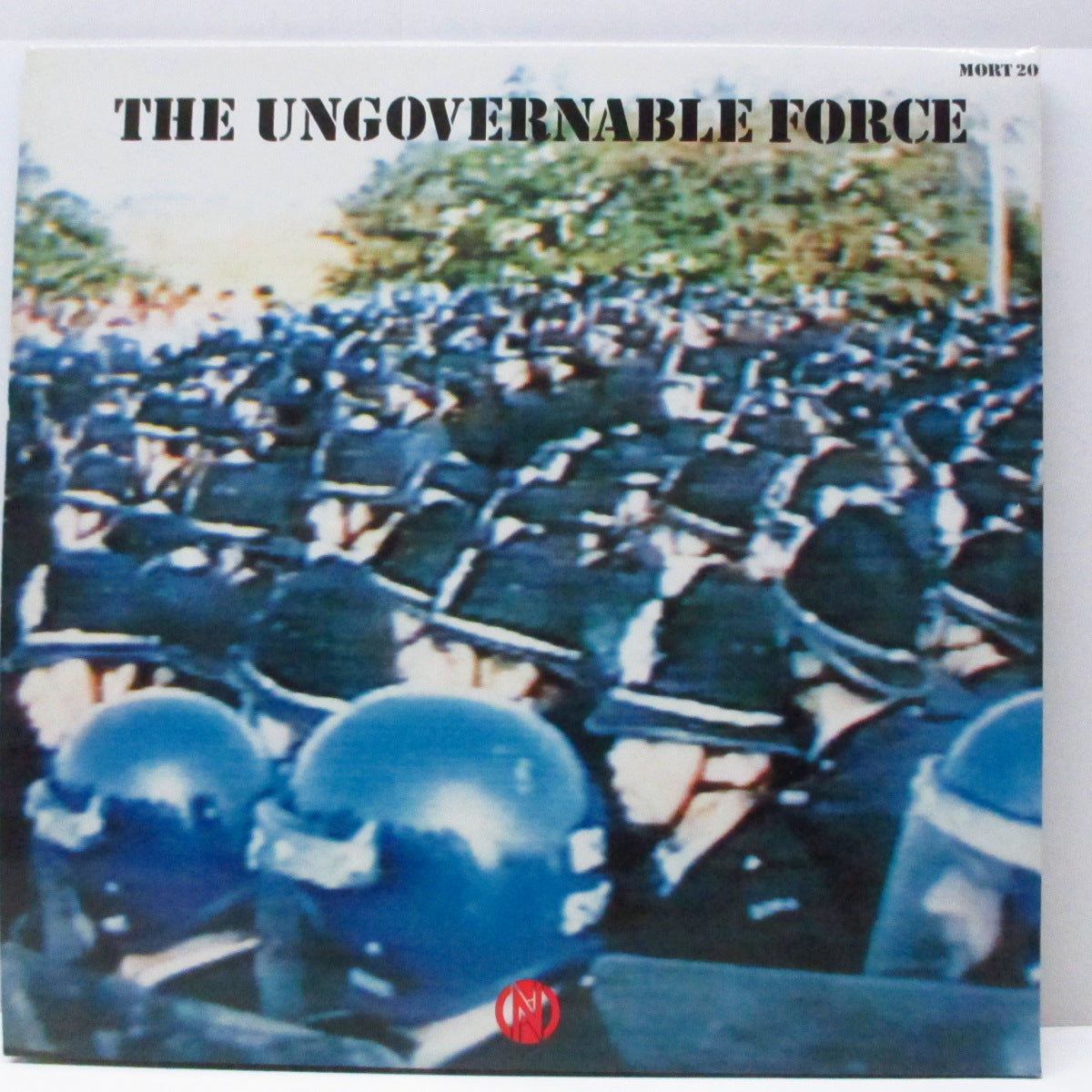 CONFLICT (コンフリクト)  - The Ungovernable Force (UK 90's 再発 LP/価格表記の無い見開ジャケ) '86年サード！