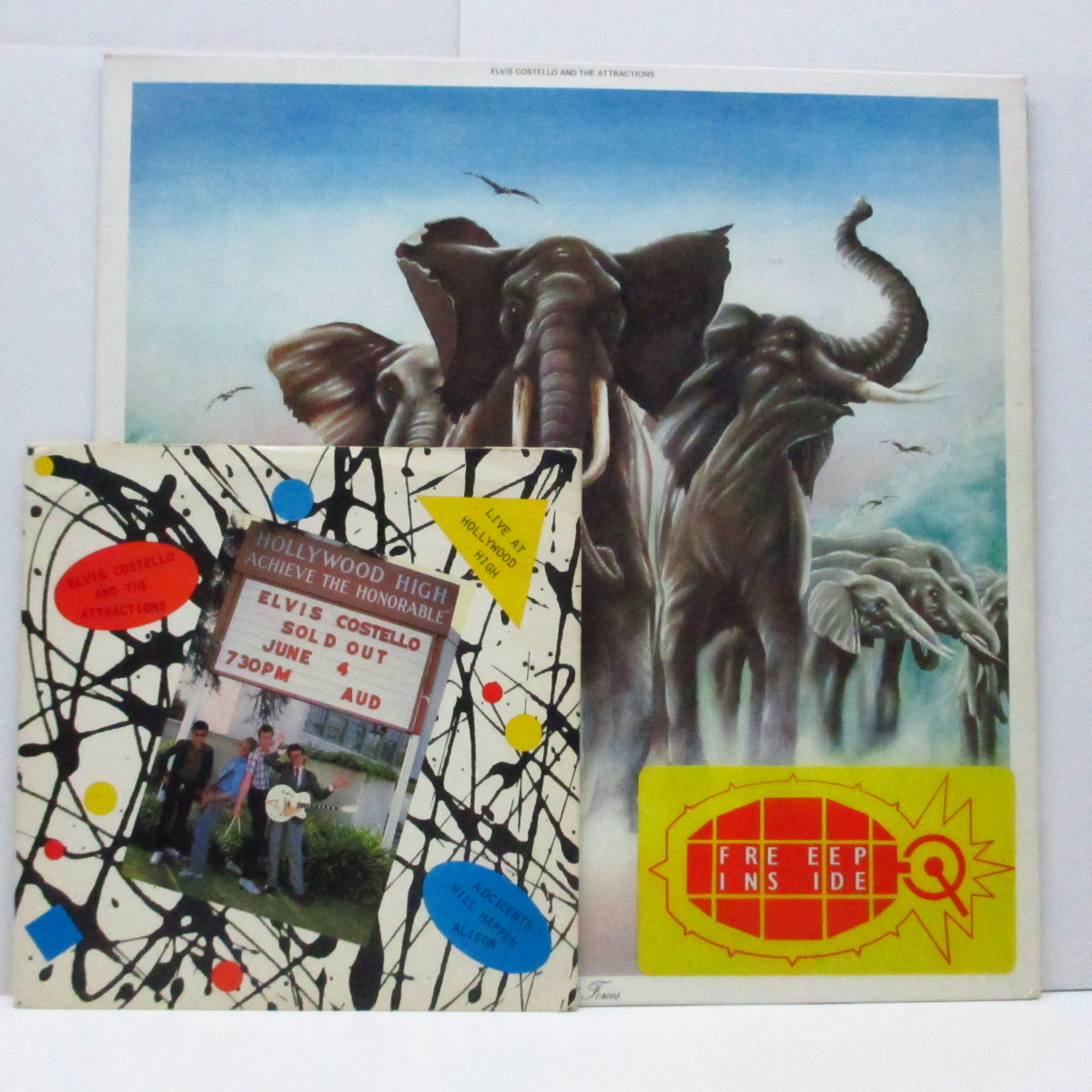ELVIS COSTELLO And The Attractions (エルヴィス・コステロ & ジ・アトラクションズ)  - Armed Forces (UK オリジナル LP+インナー、7"、ポストカード4枚/ステッカー付き見開ジャケ) 完品！